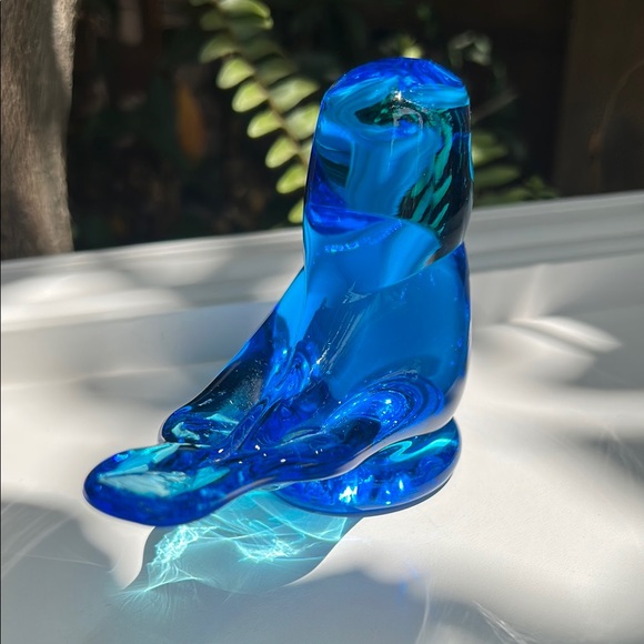 Sold-Titan Art Glass Blue Bird Figurine - Picture 4 of 4